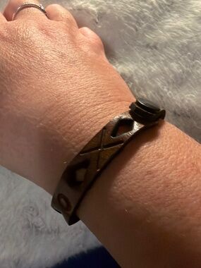Brown Leather Popper Bracelet - Mexico, 8 inch length